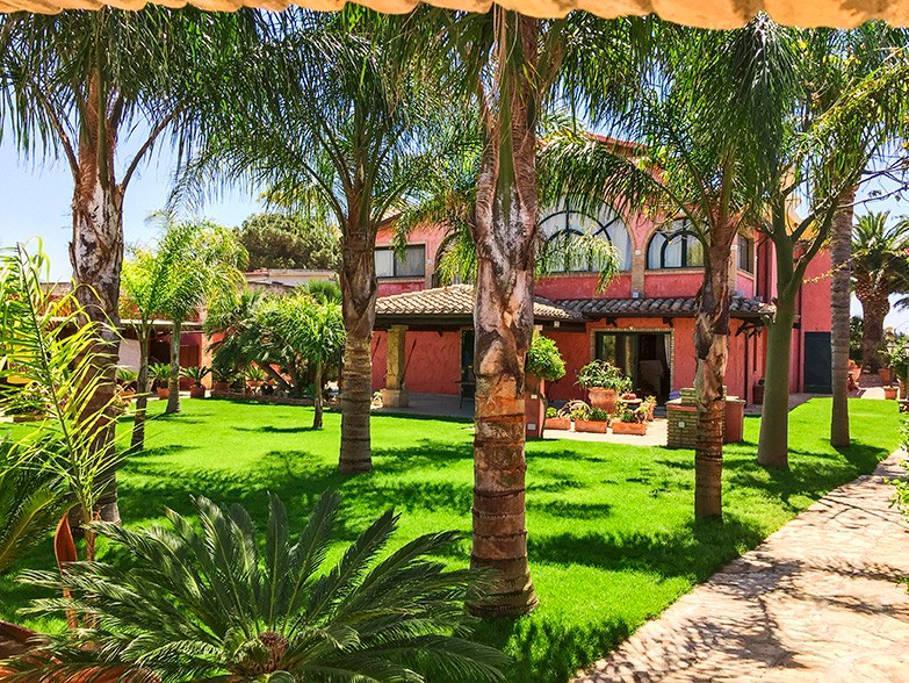 Casa Vacanze Villa Flumini Флумини-ди-Кварту Номер фото