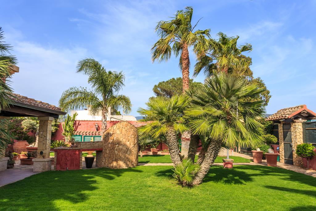 Casa Vacanze Villa Flumini Флумини-ди-Кварту Экстерьер фото