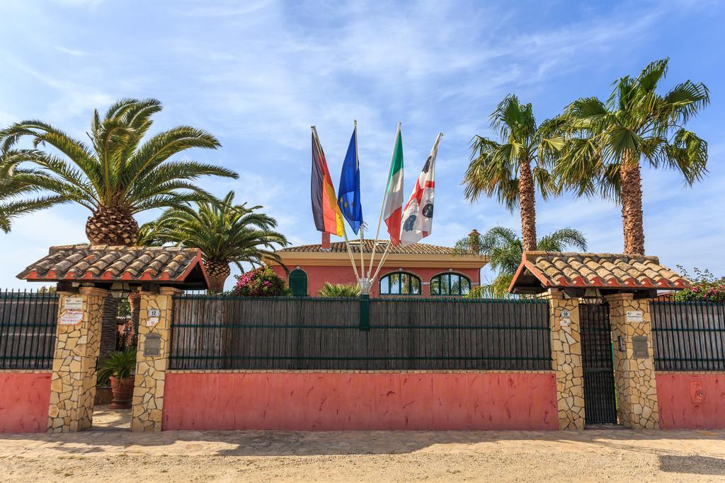 Casa Vacanze Villa Flumini Флумини-ди-Кварту Экстерьер фото